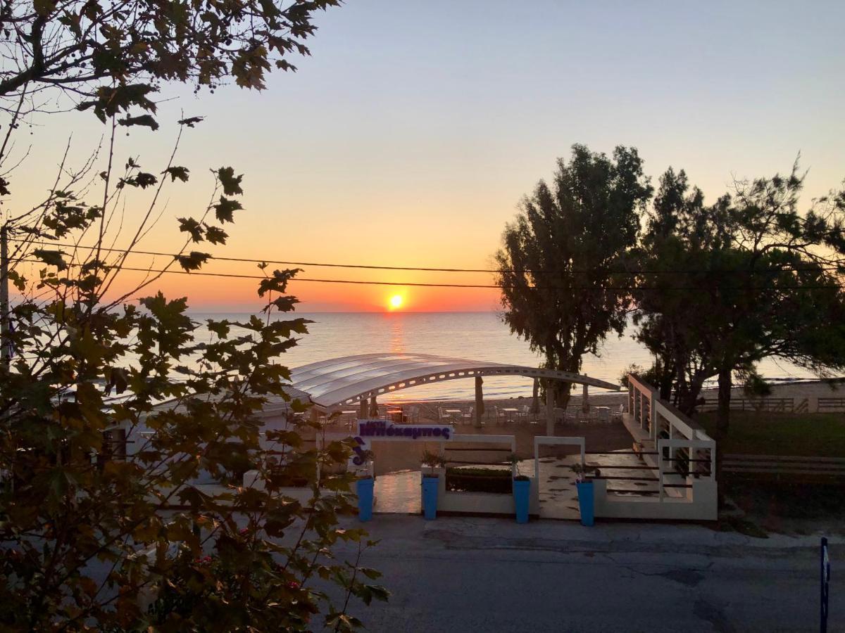 Chloe'S Sunrise Beach House Villa Athens Exterior photo